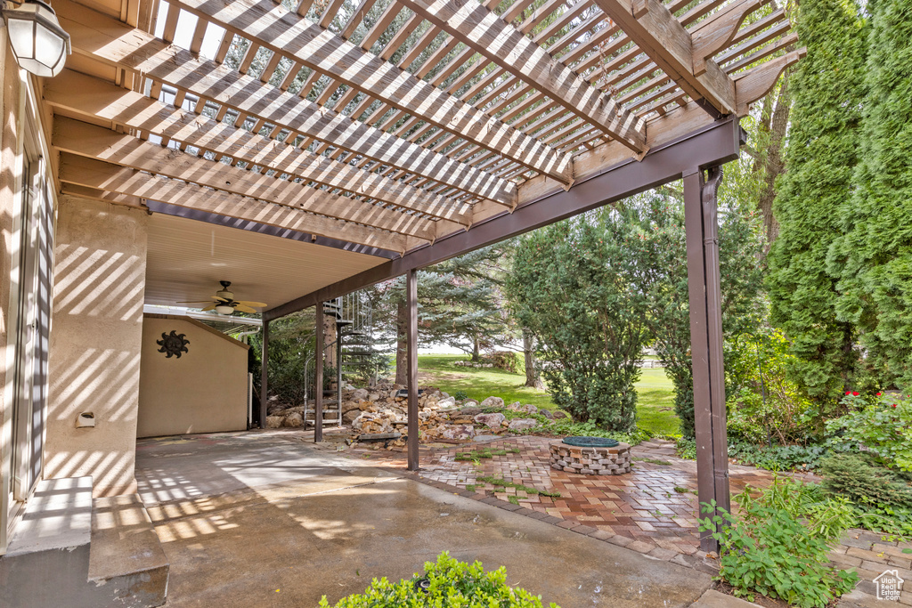 22 HILLSBOROUGH DR Pleasant View, UT 84414