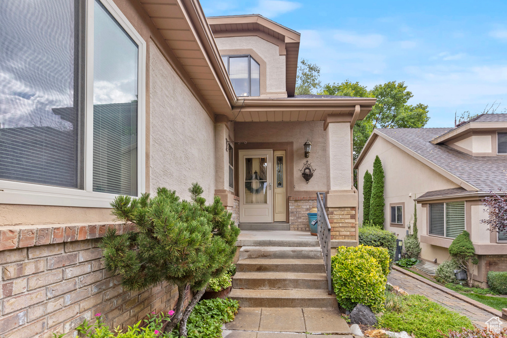 22 HILLSBOROUGH DR Pleasant View, UT 84414