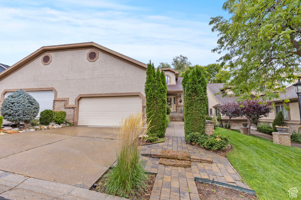 22 HILLSBOROUGH DR Pleasant View, UT 84414