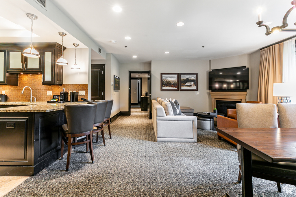 Photo 8 for MLS #2115969 at 2100 W Frostwood Blvd #4137