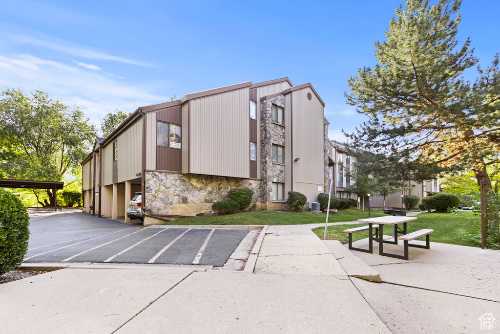 Photo 20 for MLS #2115975 at 1175 Canyon Rd #77