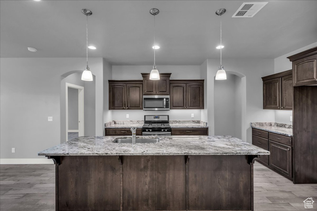 Photo 12 for MLS #2115981 at 1943 N Somerset St