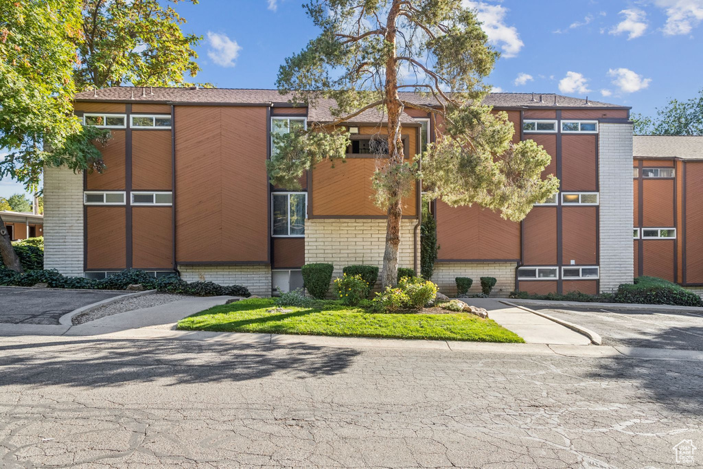 2400 S ELIZABETH ST #4 Salt Lake City, UT 84106