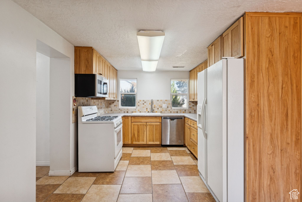 Photo 4 for MLS #2116008 at 2184 W Gentile St