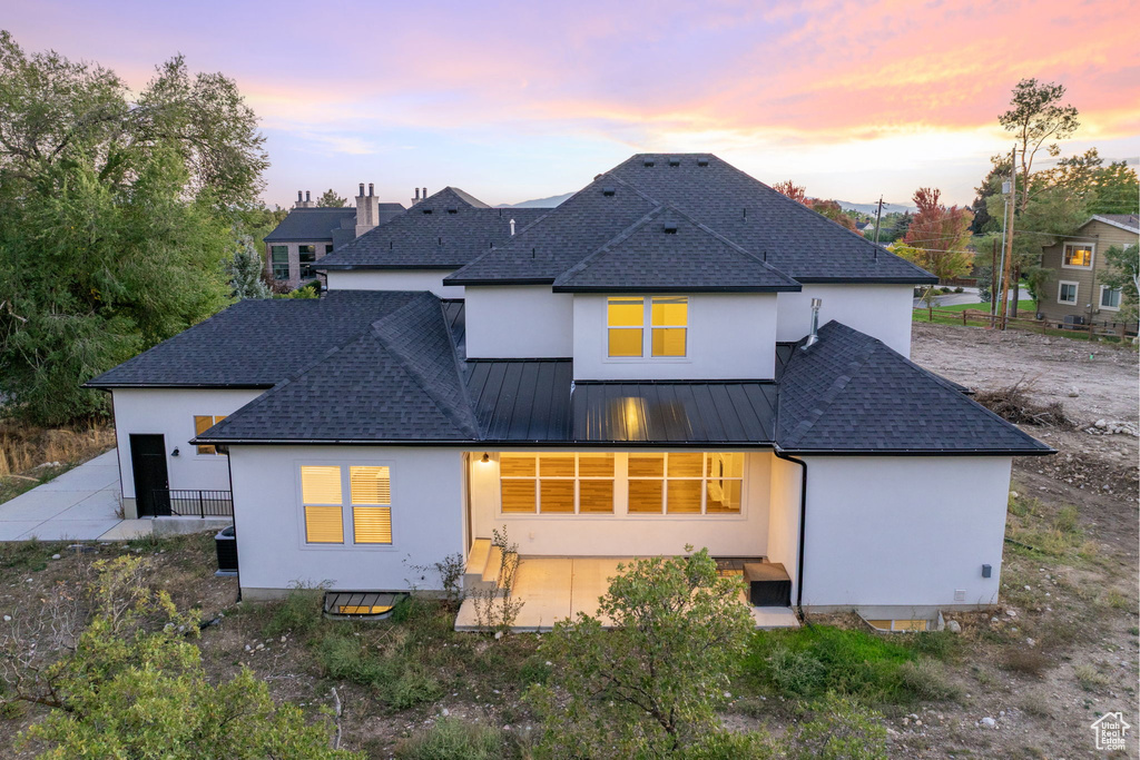 Photo 5 for MLS #2116014 at 667 E 770 North