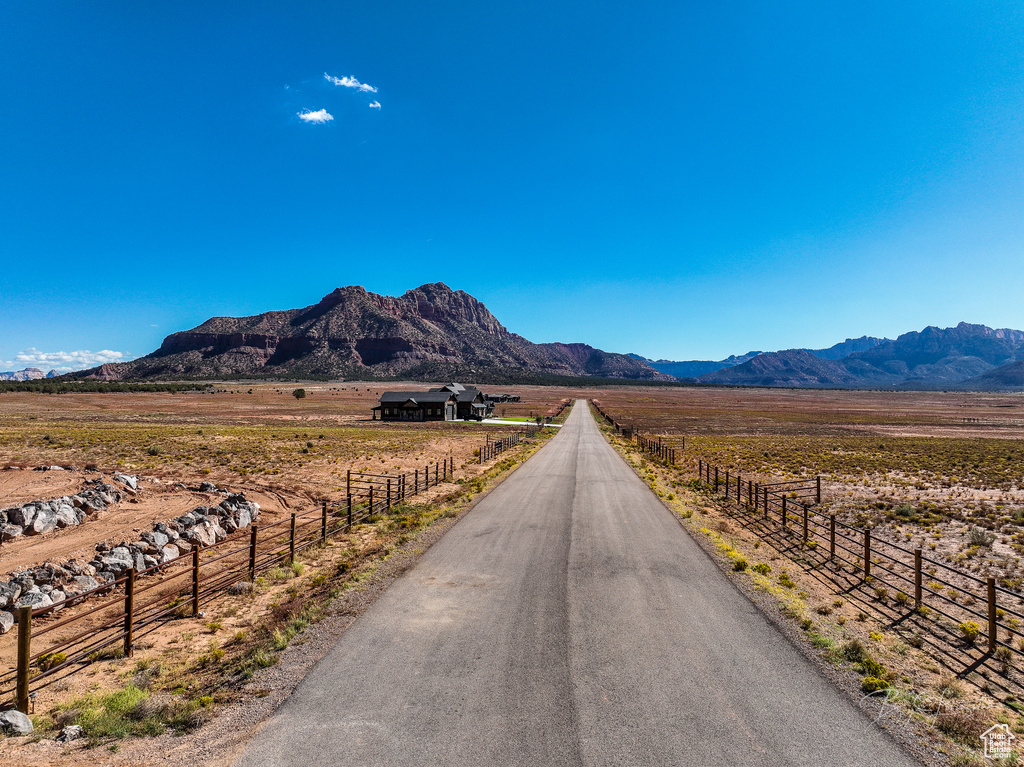 5  DAYBREAK MESA DR. Apple Valley, UT 84737