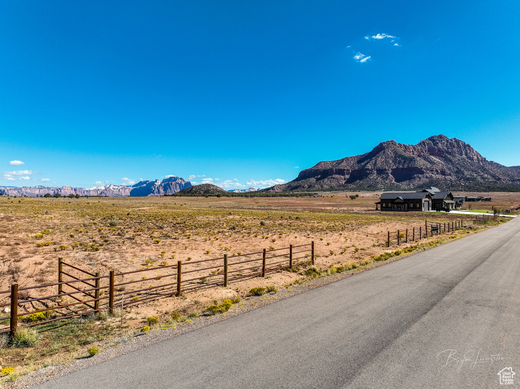 5  DAYBREAK MESA DR. Apple Valley, UT 84737