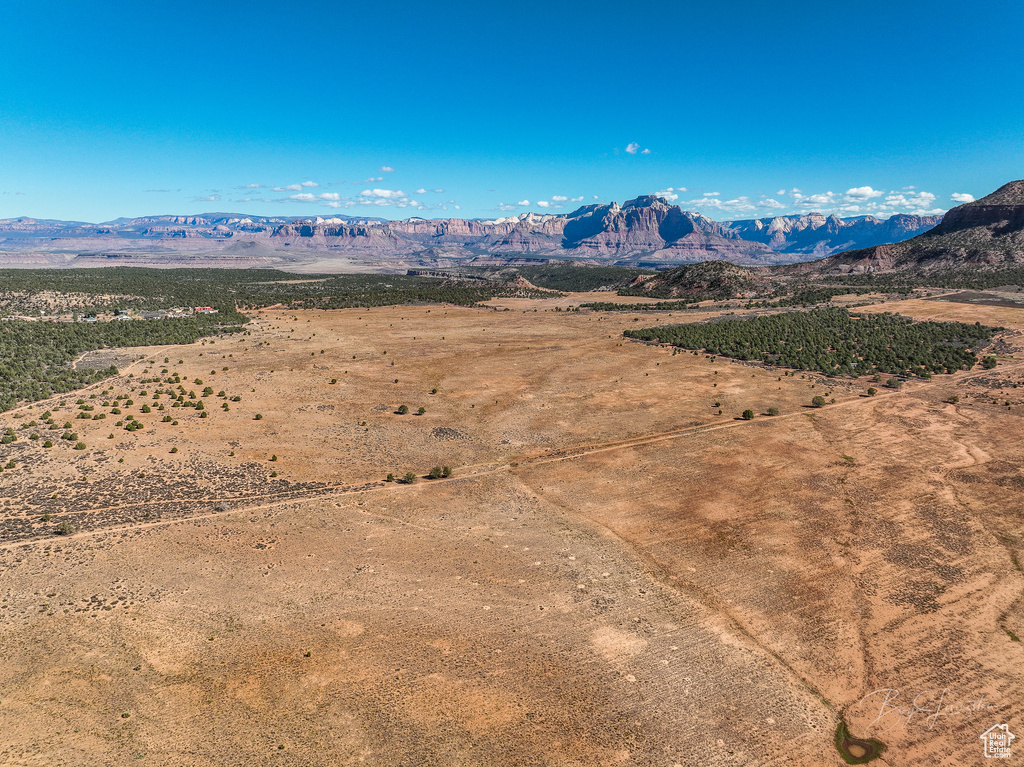 5  DAYBREAK MESA DR. Apple Valley, UT 84737