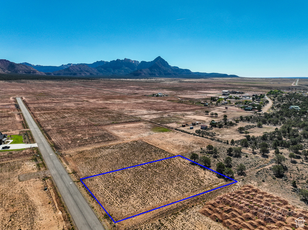 17  DAYBREAK MESA DR Apple Valley, UT 84737