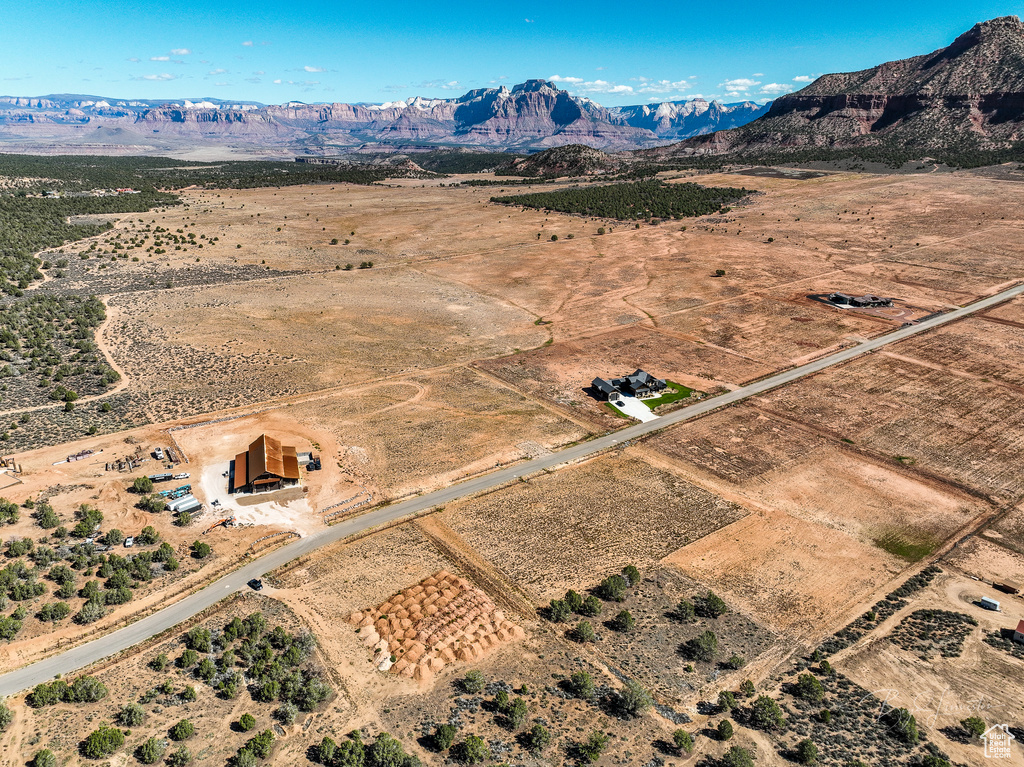 17  DAYBREAK MESA DR Apple Valley, UT 84737