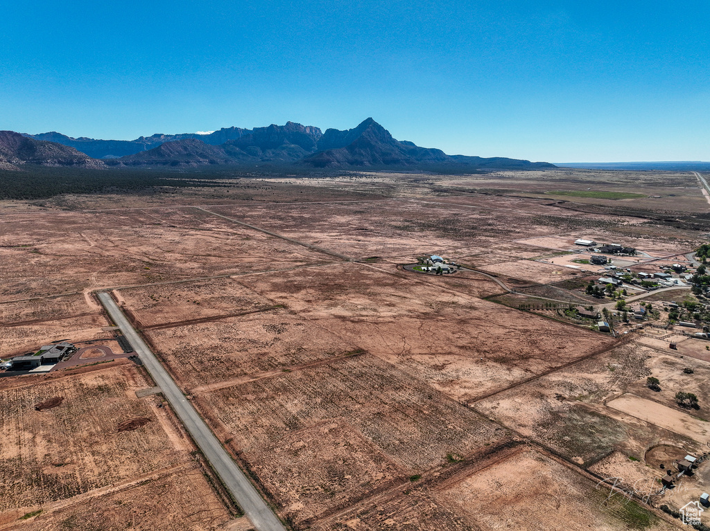 17  DAYBREAK MESA DR Apple Valley, UT 84737