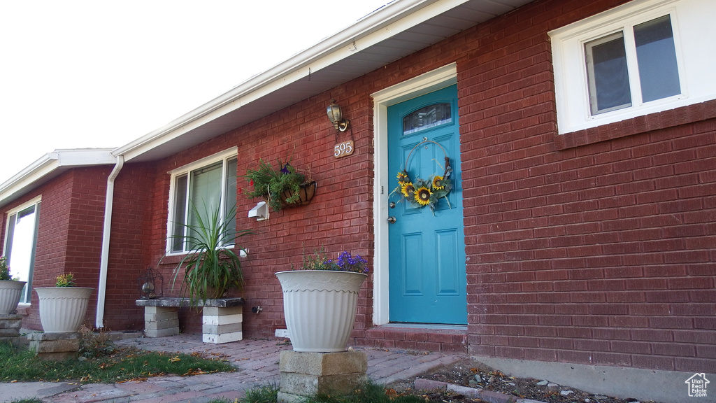 Photo 5 for MLS #2116026 at 595 W 250 South