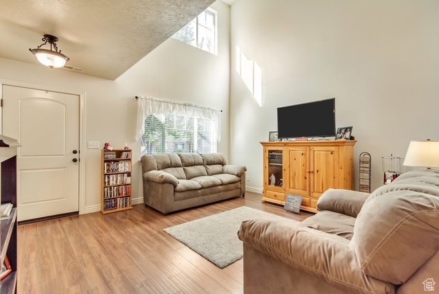 Photo 11 for MLS #2116034 at 1166 W 200 South