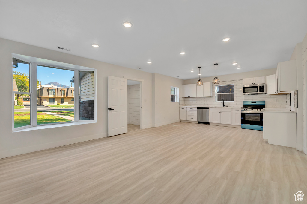 Photo 11 for MLS #2116041 at 2202 S Lake St