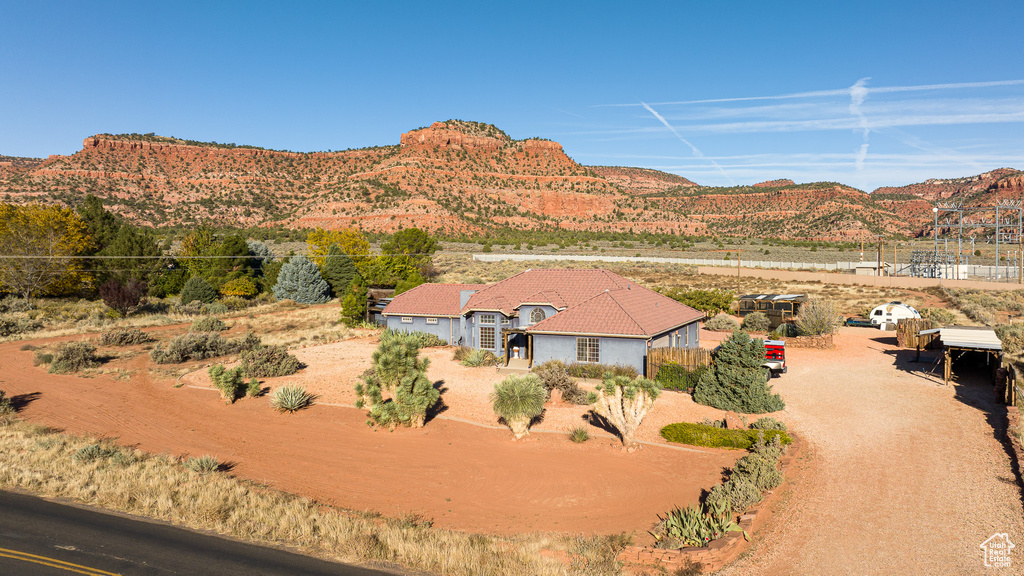 Photo 2 for MLS #2116045 at 530 W Powell Dr