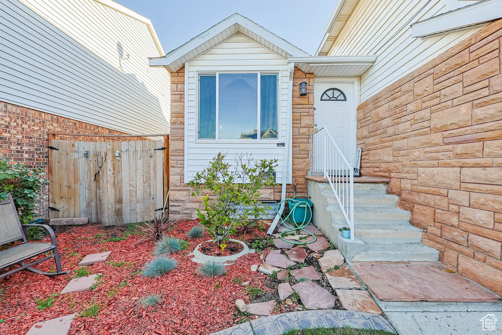 Photo 4 for MLS #2116048 at 1375 W Little Creek Dr