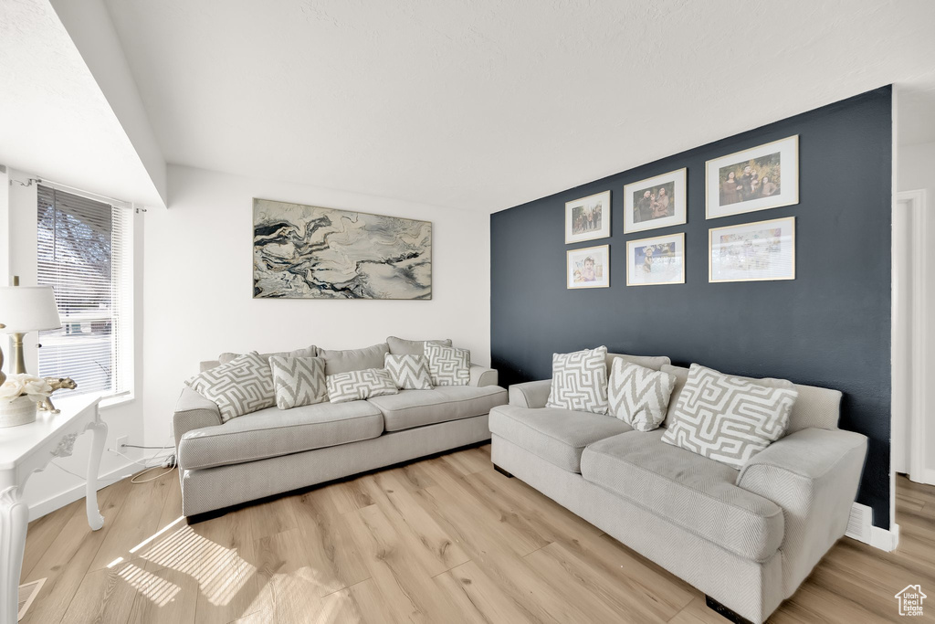 Photo 4 for MLS #2116049 at 4308 W Volta Ave