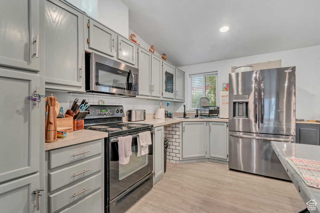Photo 15 for MLS #2116062 at 1258 W Rock River Rd #82