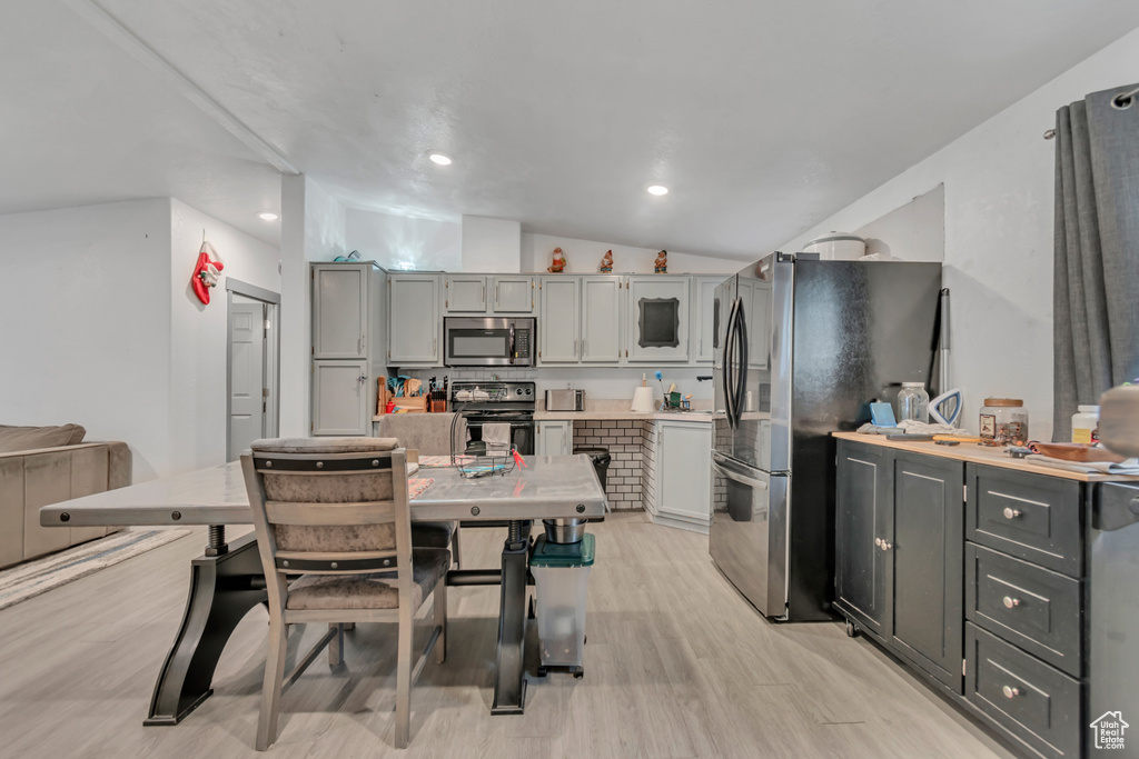 Photo 14 for MLS #2116062 at 1258 W Rock River Rd #82