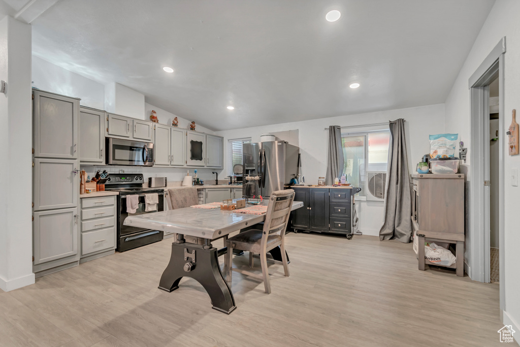 Photo 13 for MLS #2116062 at 1258 W Rock River Rd #82