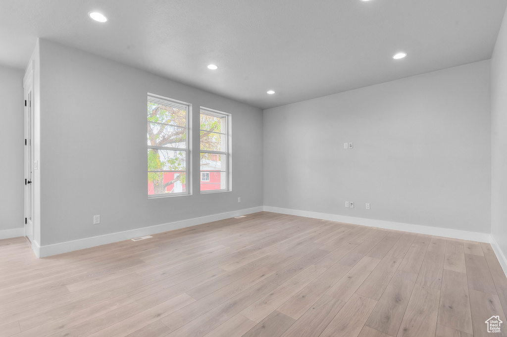 Photo 9 for MLS #2116069 at 504 W Maidengrass Way