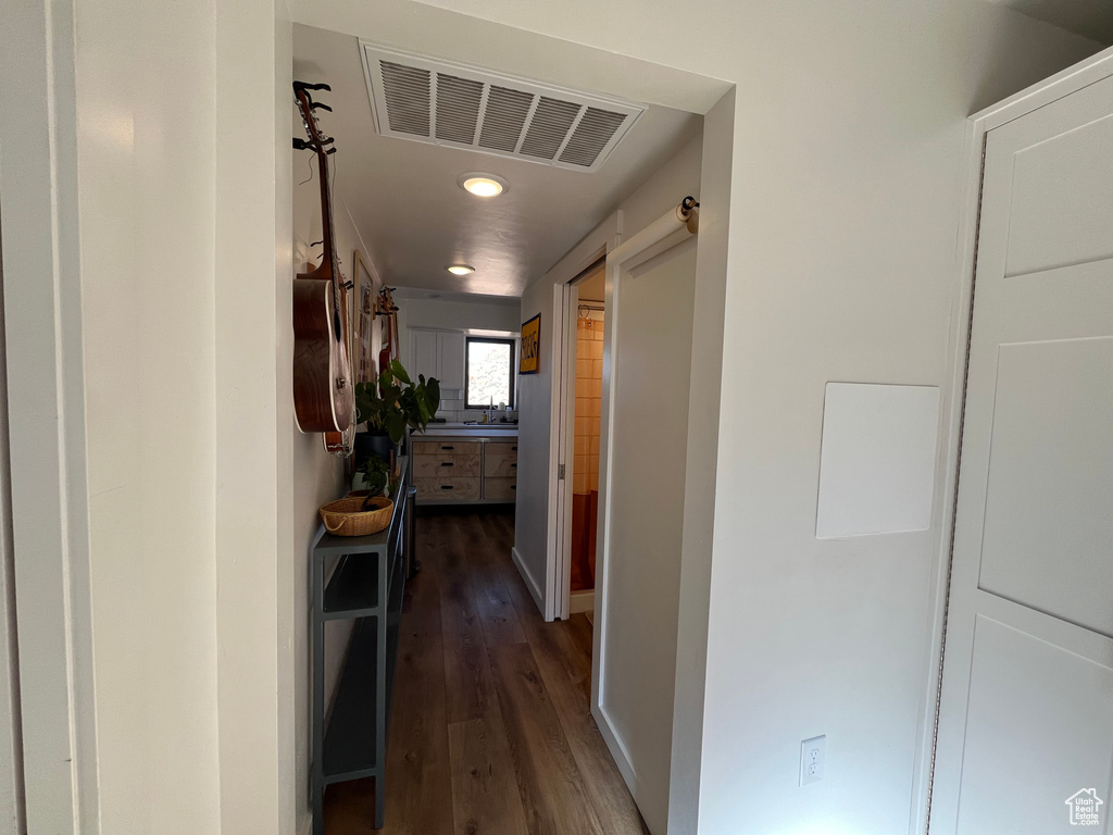 Photo 8 for MLS #2116070 at 1185 S Murphy Ln #202B