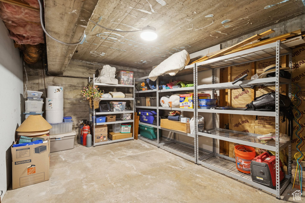 Photo 38 for MLS #2116086 at 135 Crestview Dr
