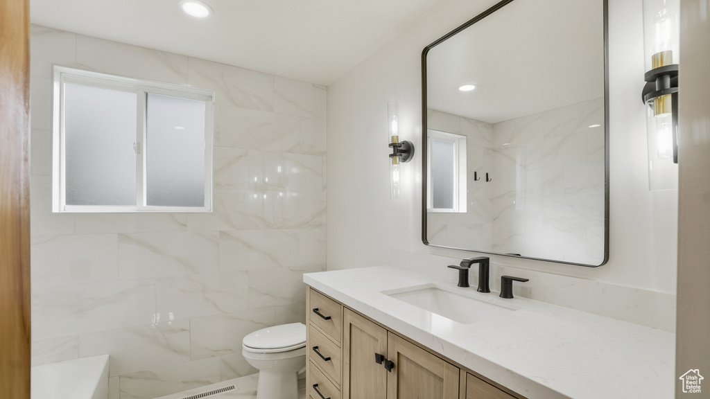 Photo 10 for MLS #2116089 at 533 S 700 West