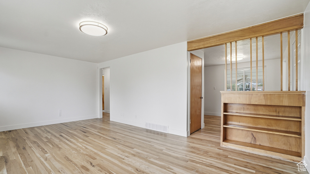 Photo 5 for MLS #2116089 at 533 S 700 West