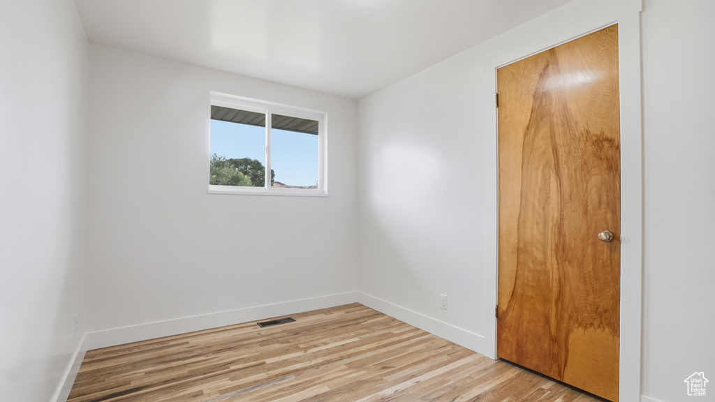 Photo 12 for MLS #2116089 at 533 S 700 West