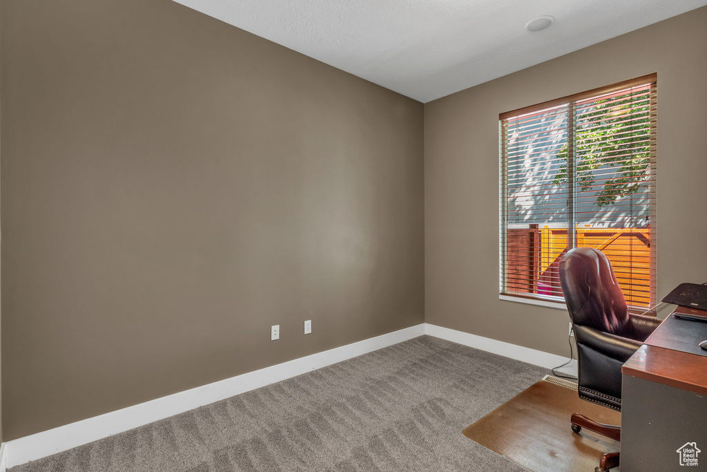 Photo 19 for MLS #2116097 at 102 E Manilla Dr