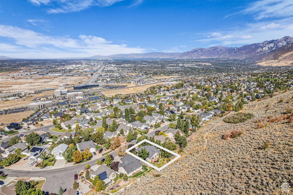 Photo 5 for MLS #2116097 at 102 E Manilla Dr