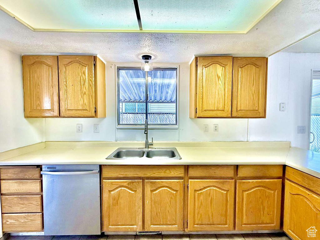 Photo 11 for MLS #2116099 at 629 N 400 East
