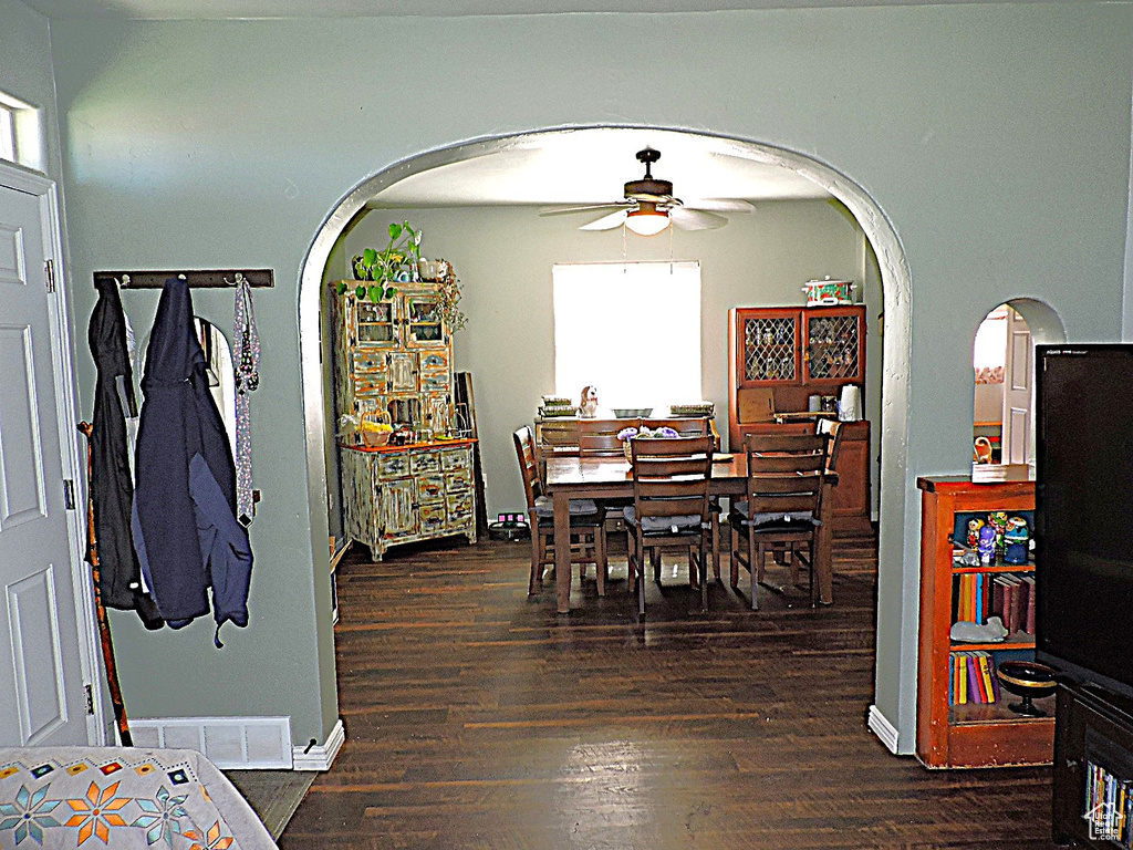 Photo 3 for MLS #2116101 at 451 W 300 North