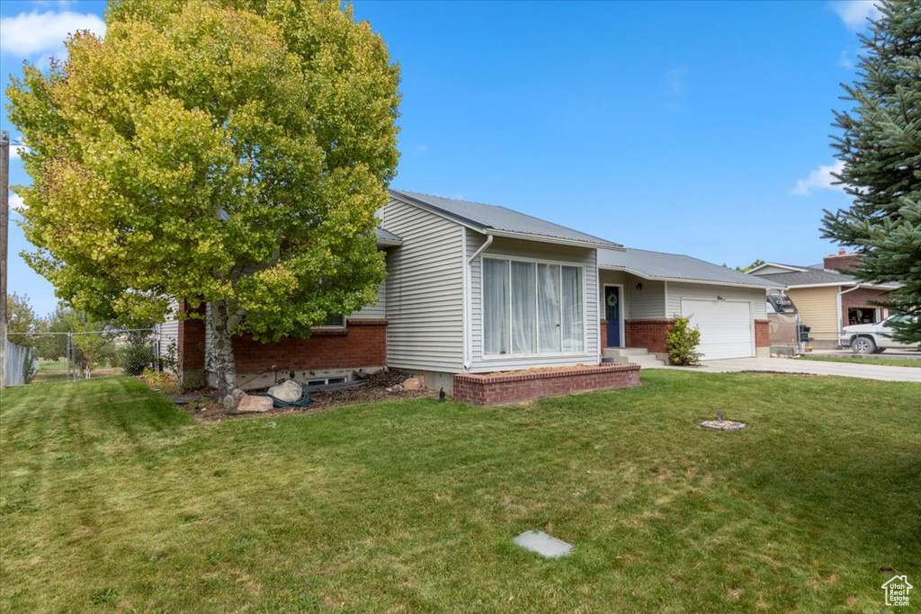 Photo 3 for MLS #2116103 at 335 E 300 North
