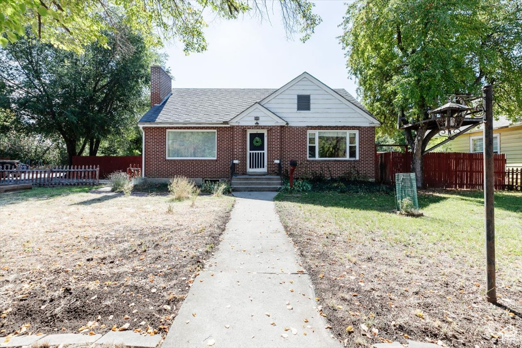Photo 3 for MLS #2116108 at 346 E Center St