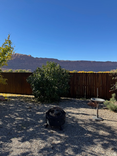 827 N PALISADE DR Moab, UT 84532