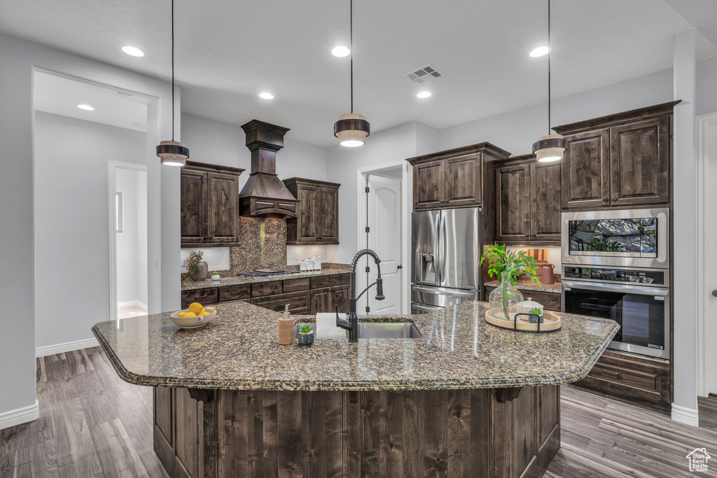 Photo 2 for MLS #2116137 at 587 E Amiata Way