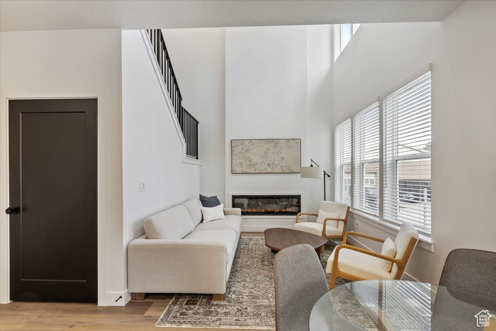 Photo 3 for MLS #2116147 at 293 E Vaughn Ln #15