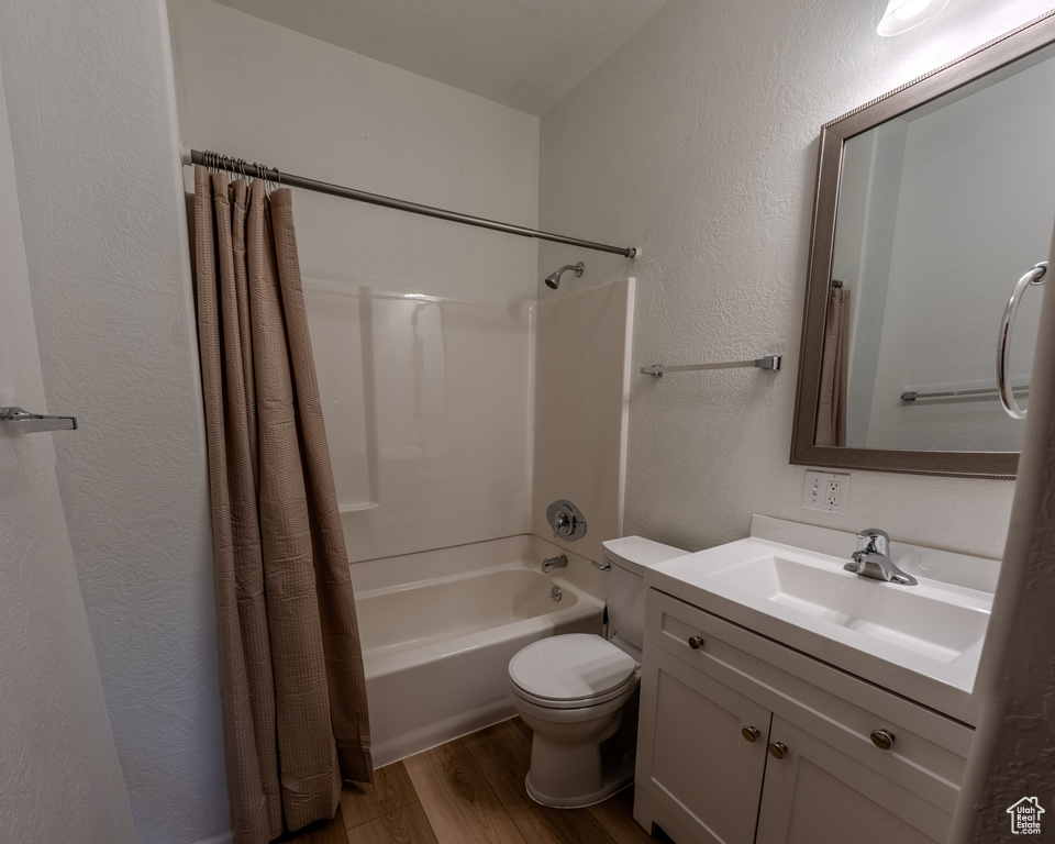 Photo 14 for MLS #2116148 at 335 S Main St