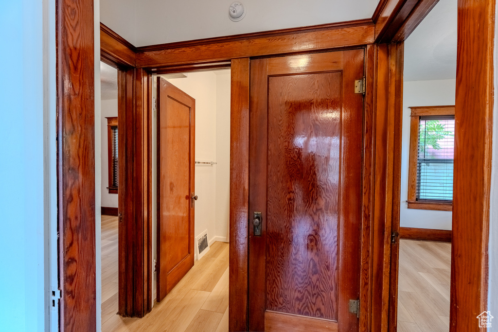 Photo 13 for MLS #2116148 at 335 S Main St