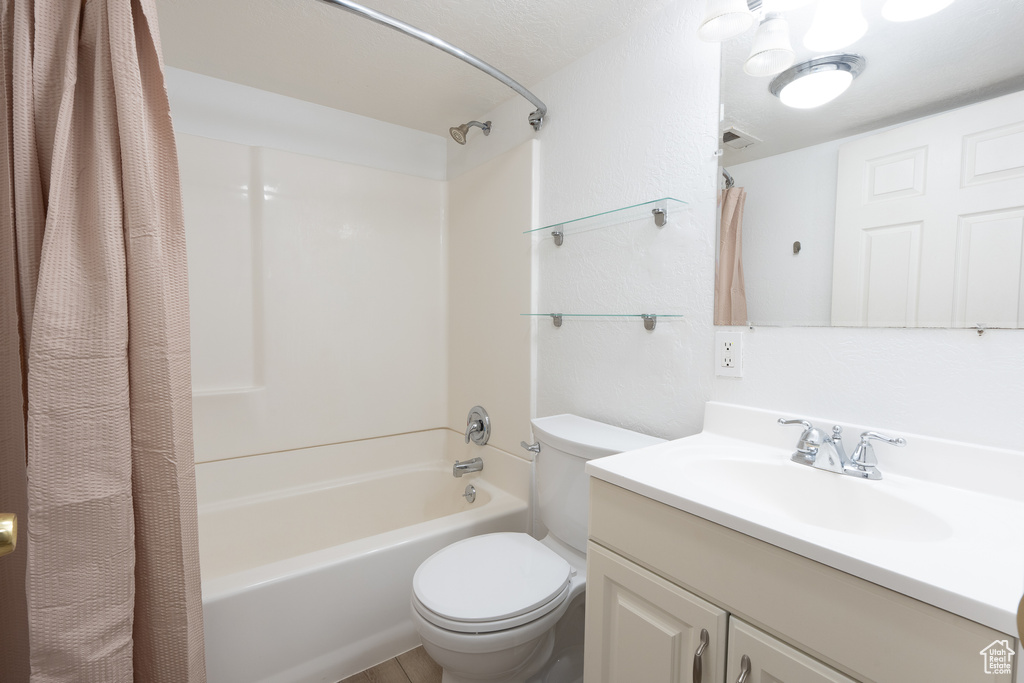 Photo 19 for MLS #2116148 at 335 S Main St