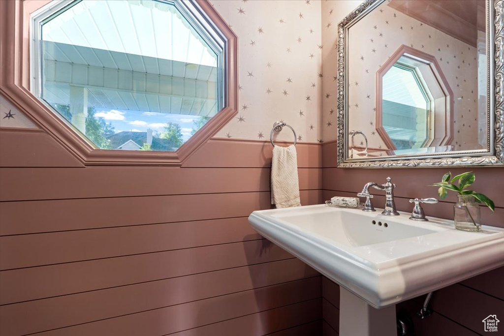 Photo 25 for MLS #2116152 at 1063 E Alpine Dr