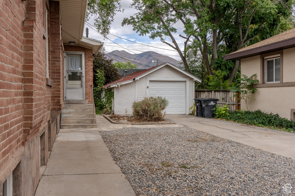 Photo 27 for MLS #2116154 at 335 S Main St