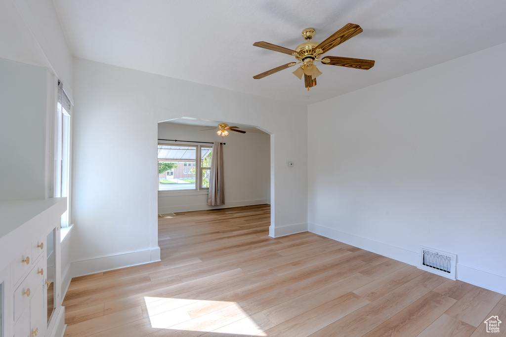 Photo 6 for MLS #2116154 at 335 S Main St