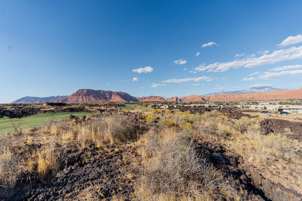 2349 S LAVA VISA DR Santa Clara, UT 84765