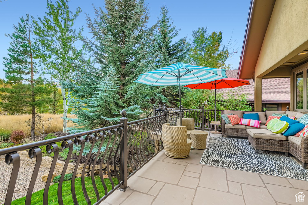 Photo 4 for MLS #2116163 at 1921 Roffe Rd