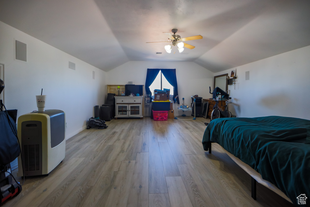 Photo 19 for MLS #2116164 at 826 N 1100 West Cir