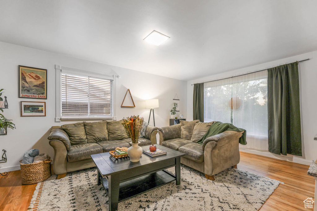 Photo 3 for MLS #2116166 at 409 W 5000 South