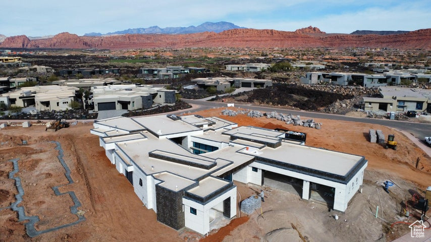 2874 W INDIAN PEAKS CIR St George, UT 84770